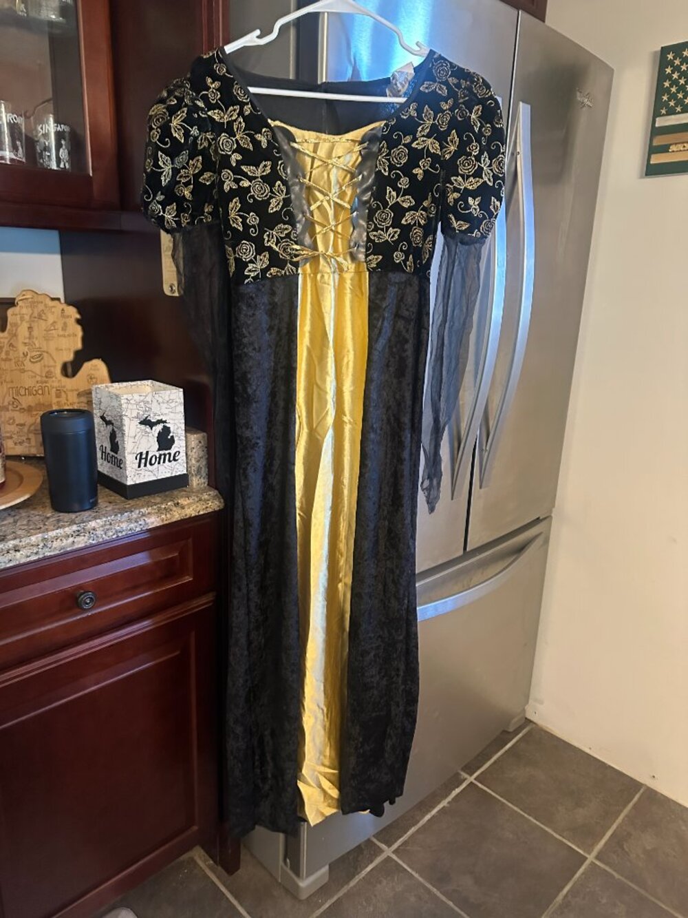 Renaissance Halloween Costume-Fits preteen to teen girl